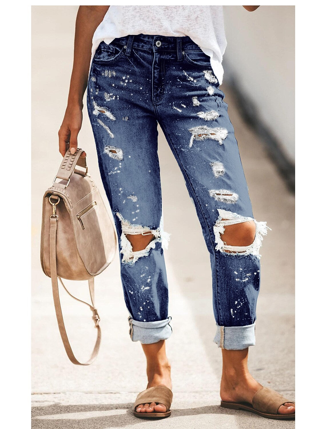 Spodnie jeansowe mom z przetarciami i podwiniętymi nogawkami Marijke-Spodnie Szorty Spódnice-Evoranow