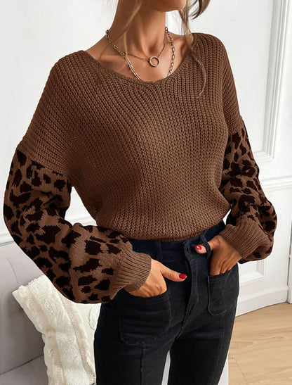 Sweter z nadrukiem na rękawach Assmaa