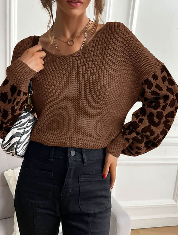 Sweter z nadrukiem na rękawach Assmaa