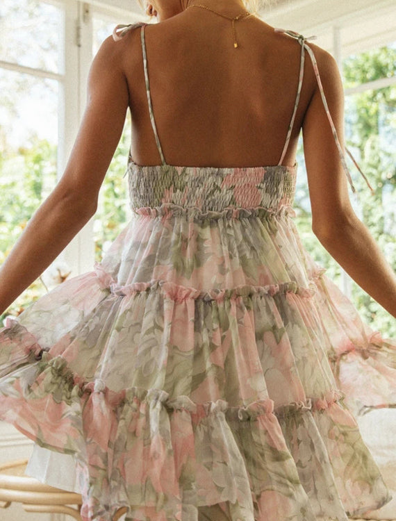 Sukienka mini na cienkich wiązanych ramiączkach z przeszyciami Lajla-Sukienki-Evoranow