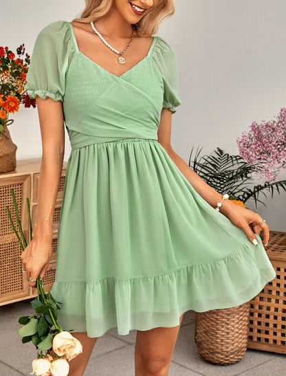 Sukienka mini z drapowaniem na biuście i gumką w pasie Geriene-Sukienki-Evoranow